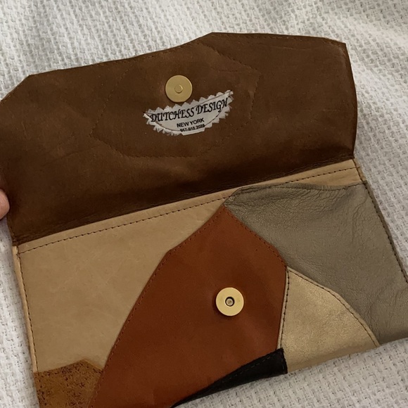 Handmade Leather Clutch - Picture 2 of 4